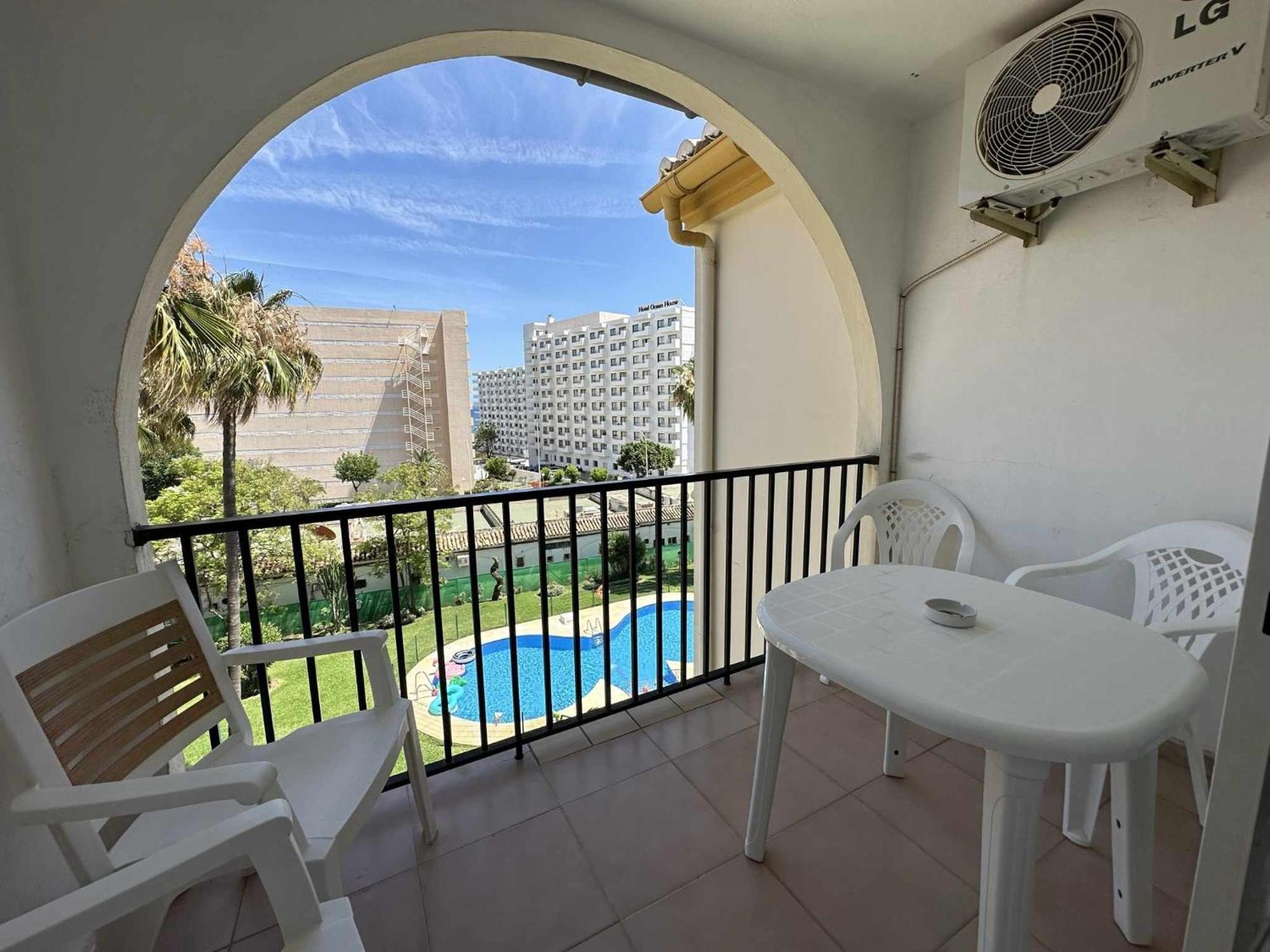 Apartamento La Carihuela A 2 Minutos De La Playa توريمولينوس المظهر الخارجي الصورة