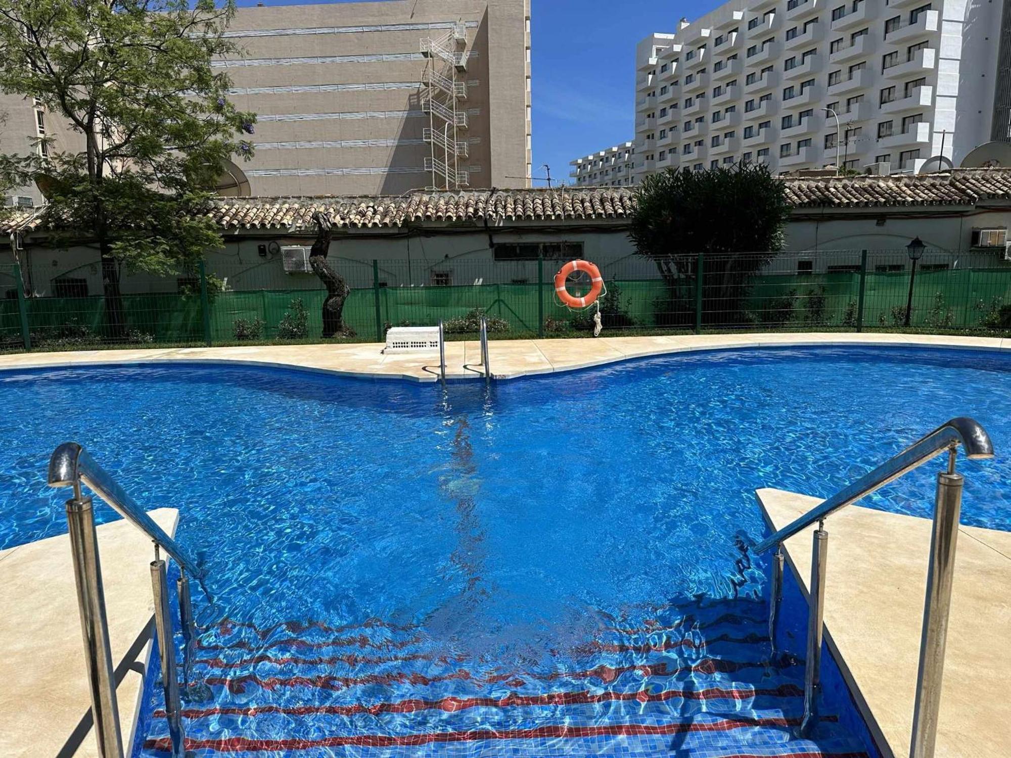 Apartamento La Carihuela A 2 Minutos De La Playa توريمولينوس المظهر الخارجي الصورة