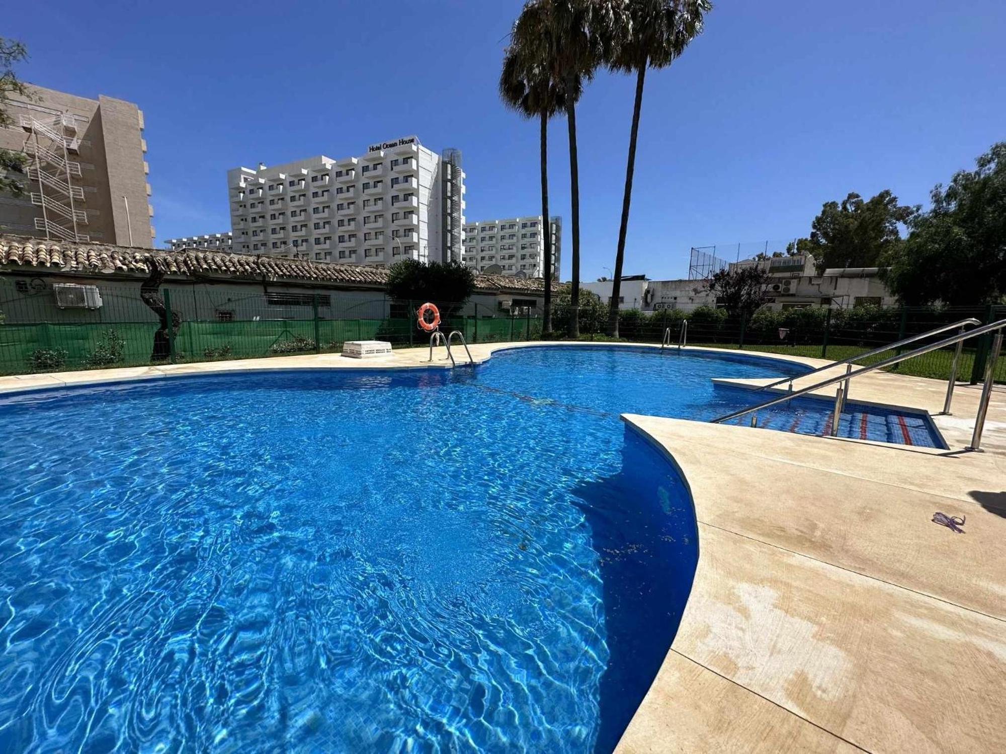 Apartamento La Carihuela A 2 Minutos De La Playa توريمولينوس المظهر الخارجي الصورة